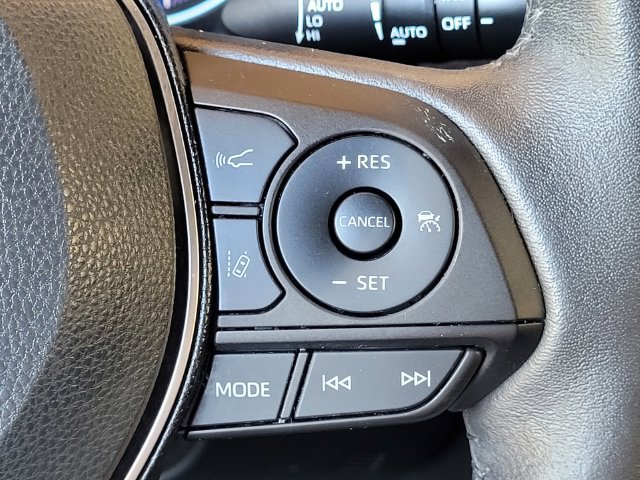 Used 2021 Toyota RAV4 XSE AWD/4WD image 30