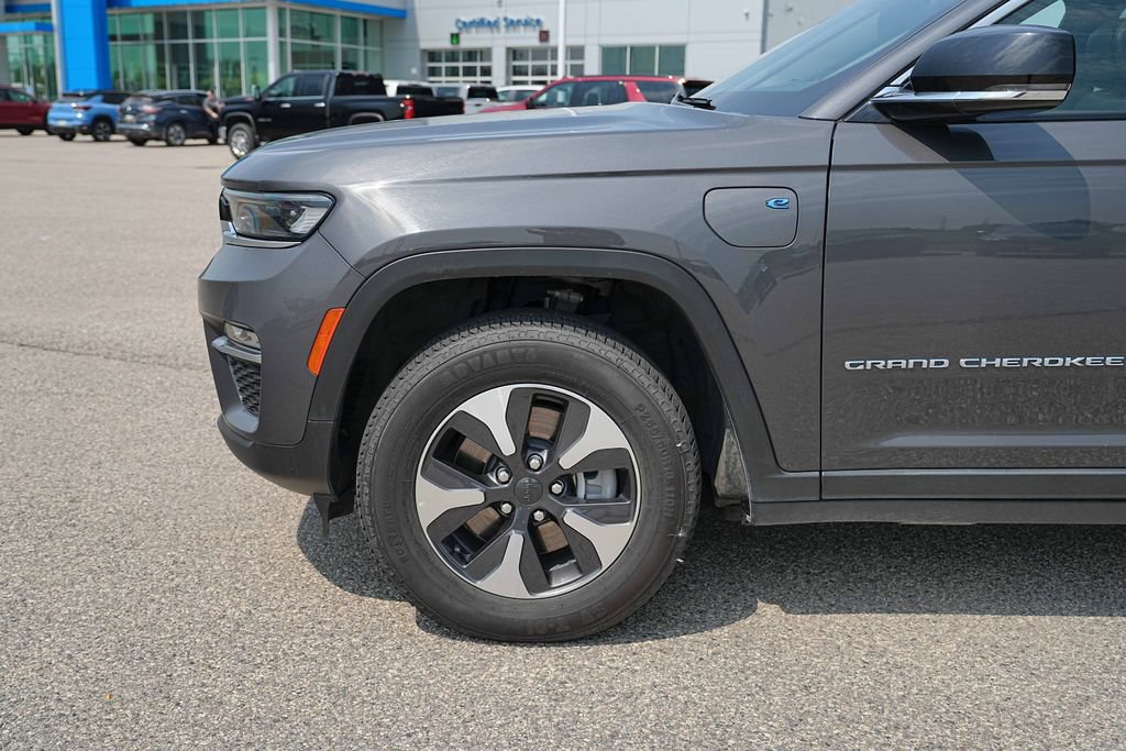 Used 2024 Jeep Grand Cherokee Limited 4xe AWD/4WD image 11