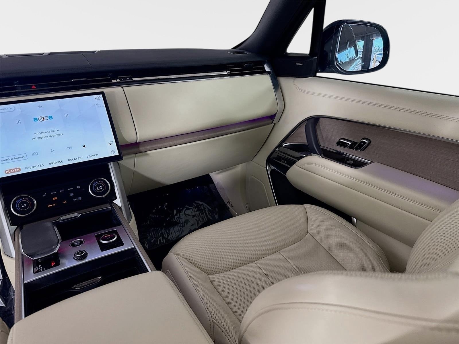 Used 2023 Land Rover Range Rover Long Wheelbase SE AWD/4WD image 25