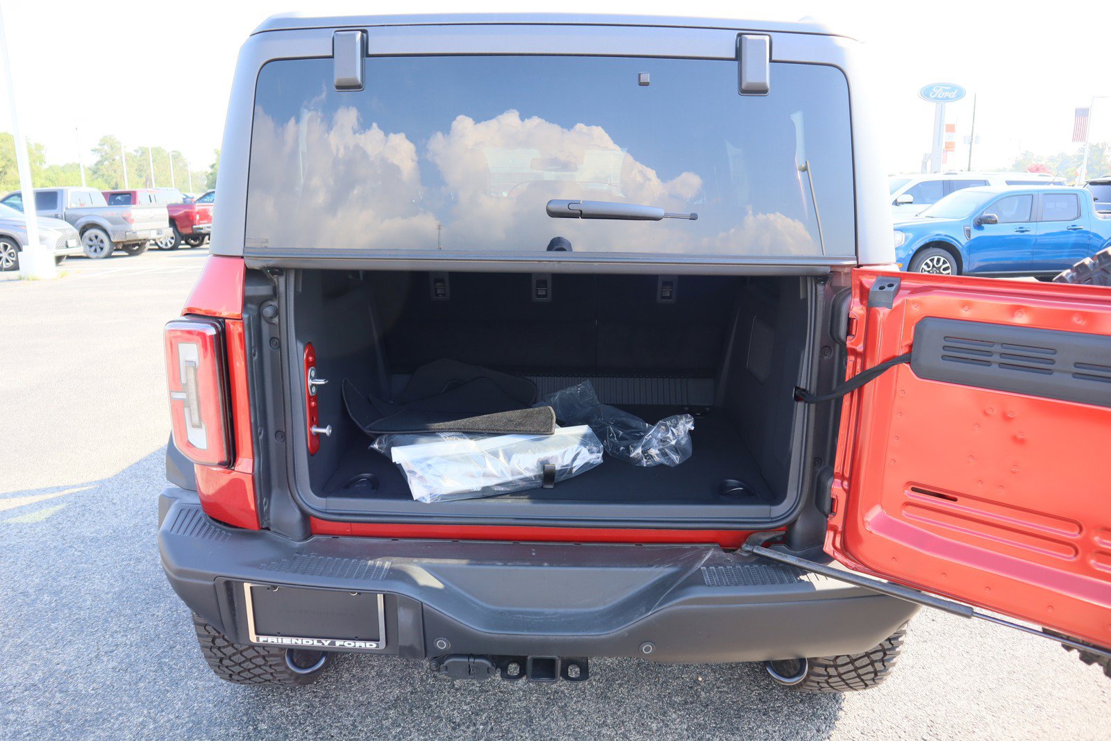 New 2023 Ford Bronco Badlands w/ Sasquatch Package AWD/4WD image 5