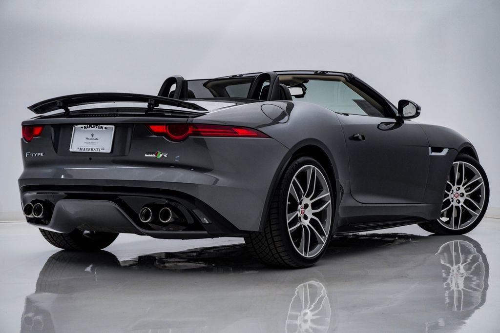 Used 2016 Jaguar F-TYPE R image 11