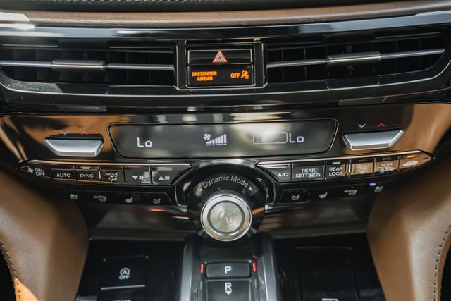 Used 2025 Acura MDX SH-AWD w/ Advance Package image 24