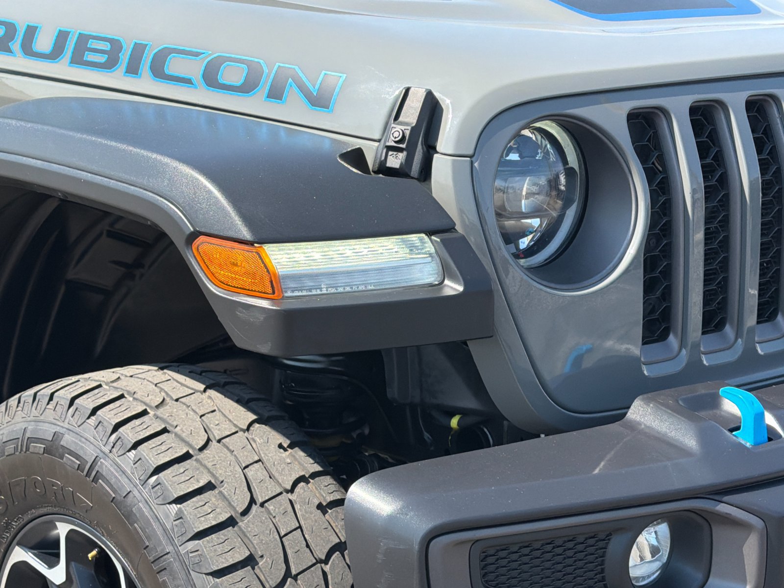 Used 2023 Jeep Wrangler Unlimited Rubicon 4xe AWD/4WD image 35