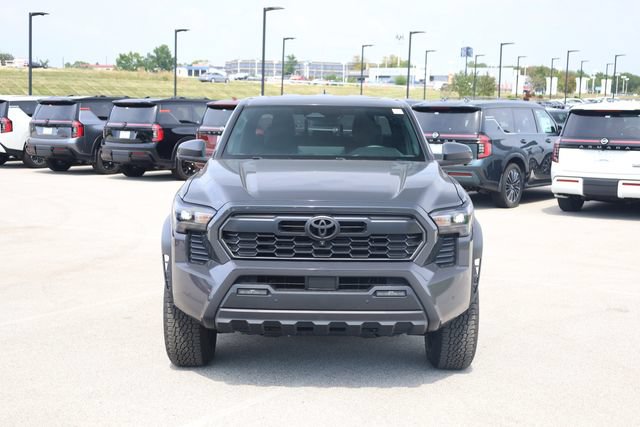 Used 2024 Toyota Tacoma TRD Off-Road w/ TRD Off Road Premium Package AWD/4WD image 2
