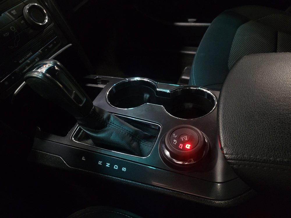 Used 2016 Ford Explorer XLT image 26