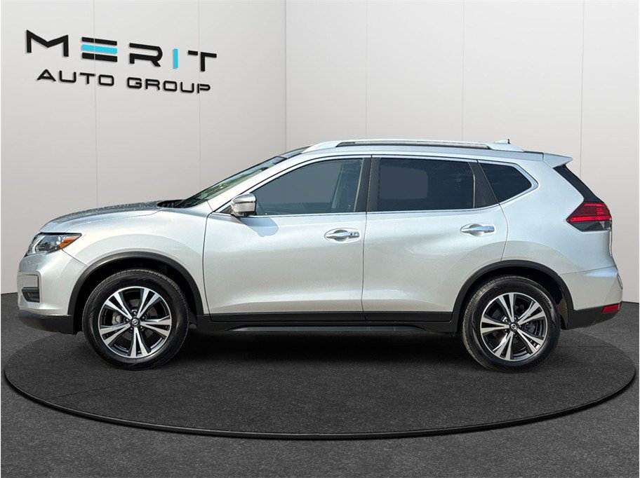 Used 2020 Nissan Rogue SV w/ Premium Package FWD image 5