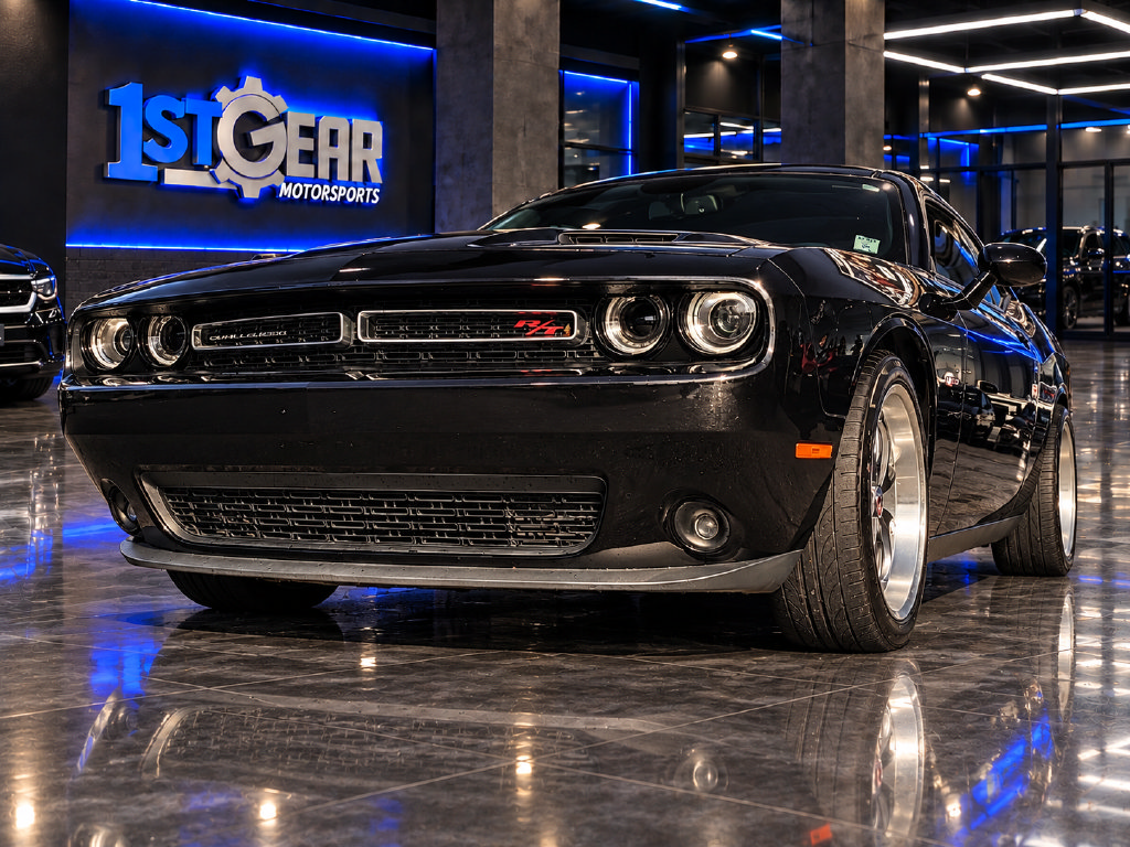 Used 2015 Dodge Challenger R/T w/ Quick Order Package 28B R/T RWD image 10