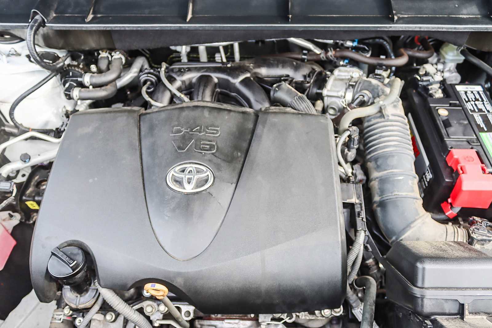 Used 2020 Toyota Highlander XLE image 28