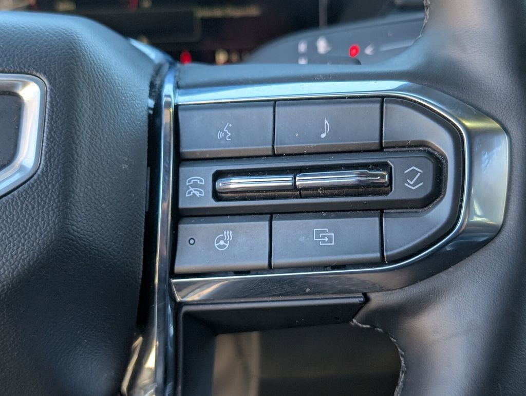 Used 2025 GMC Acadia Elevation image 26