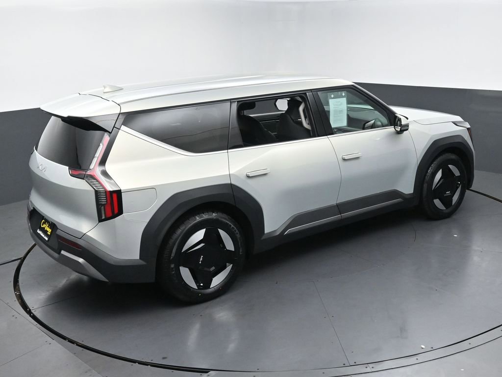 Used 2024 Kia EV9 Light RWD image 43