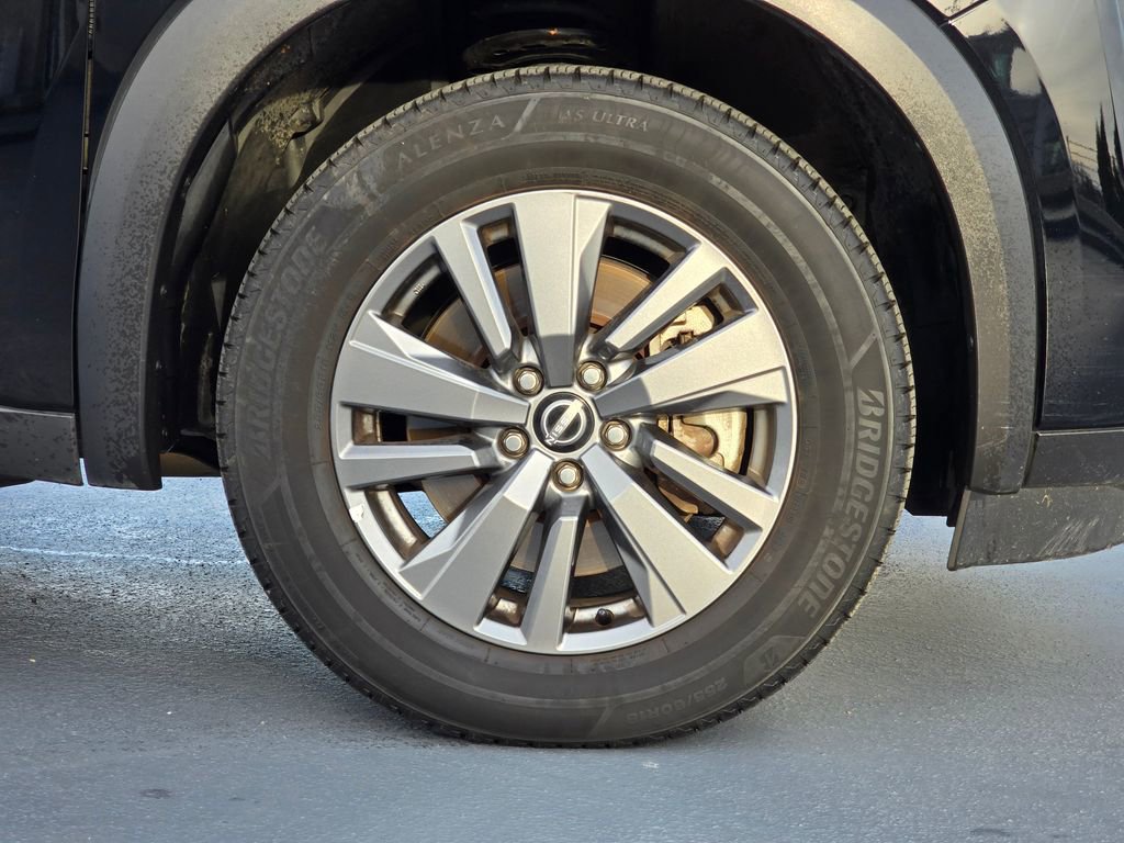 Used 2024 Nissan Pathfinder SV image 9