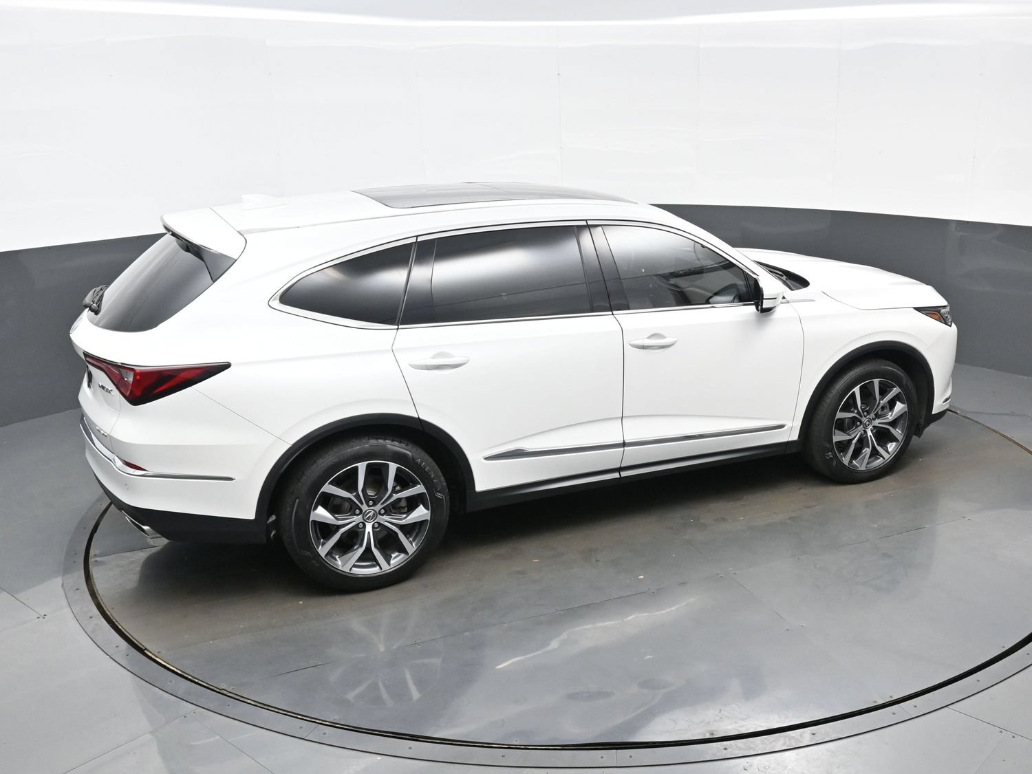 Used 2022 Acura MDX w/ Technology Package AWD/4WD image 44