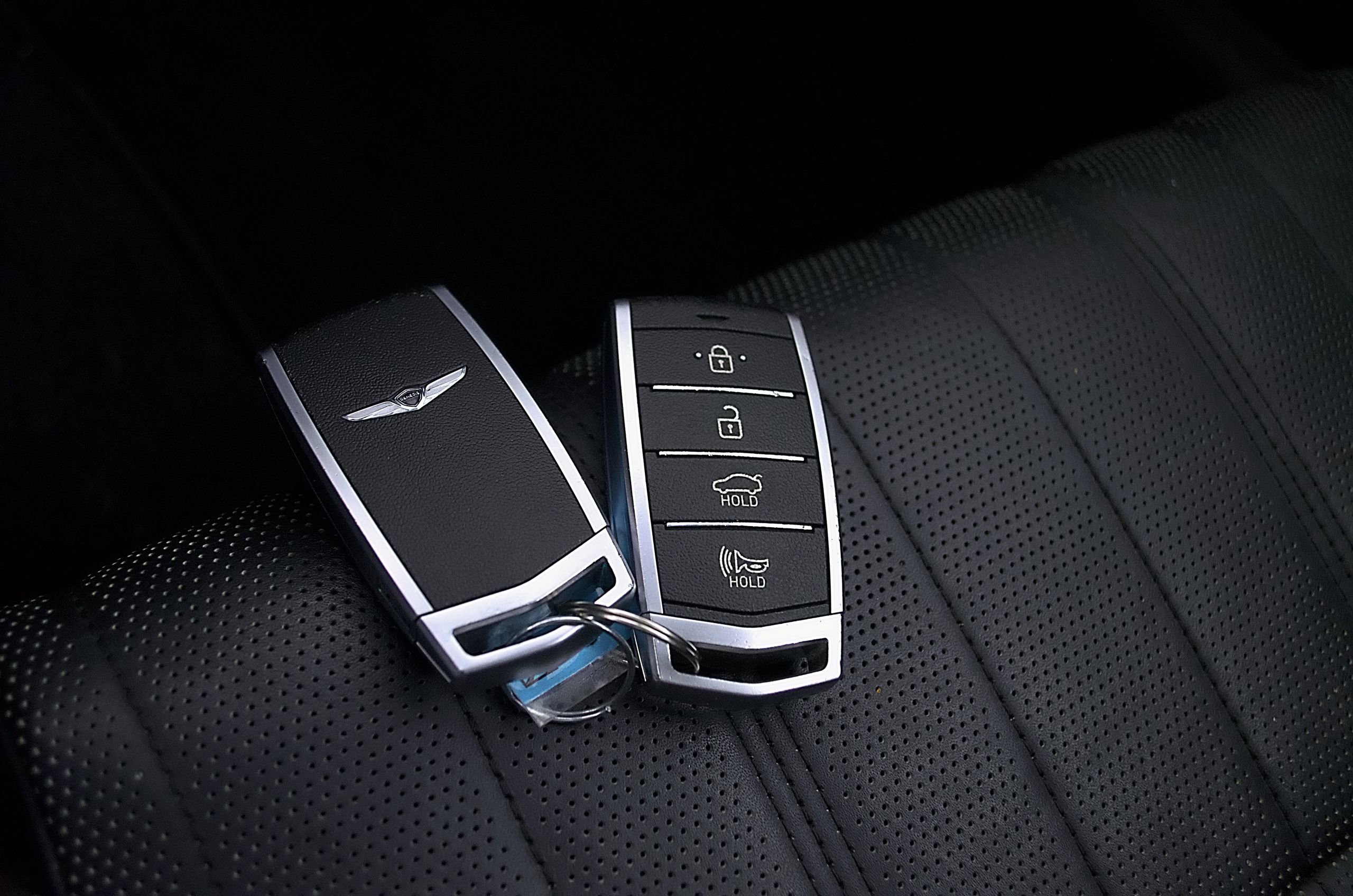 Used 2019 Genesis G70 3.3T Advanced w/ Prestige Package image 12