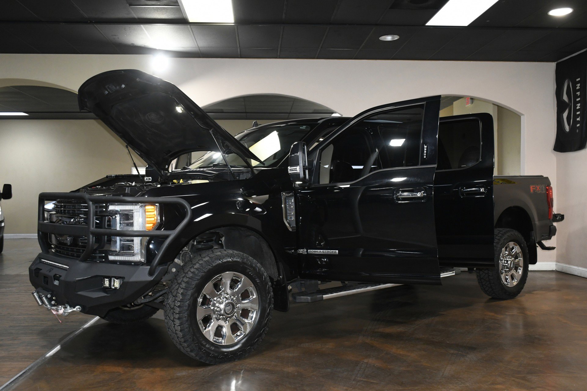 Used 2019 Ford F250 Lariat w/ Lariat Ultimate Package image 90