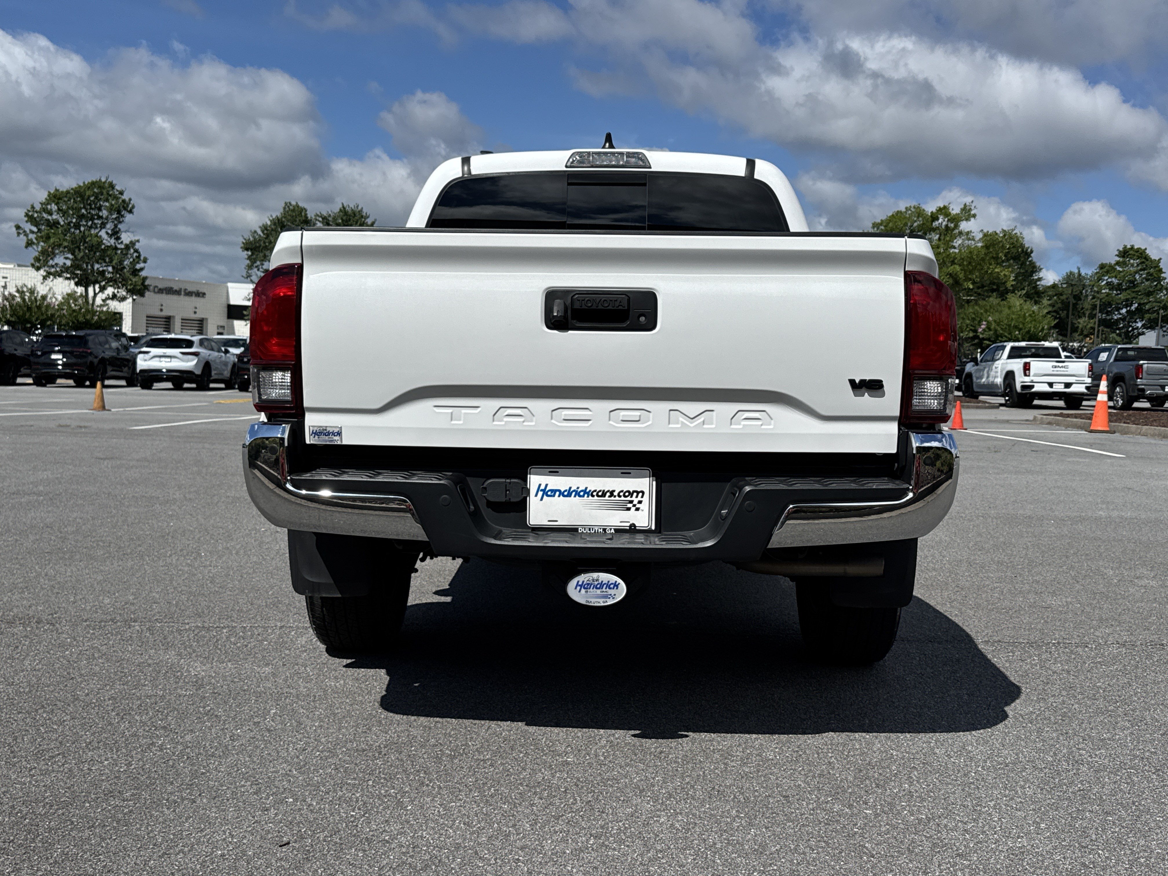 Used 2023 Toyota Tacoma SR5 RWD image 9