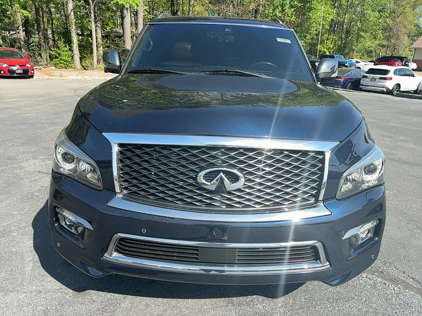 Used 2017 INFINITI QX80 Limited w/ All Season Package image 3
