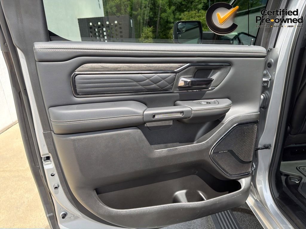 Used 2025 RAM 1500 Limited AWD/4WD image 60