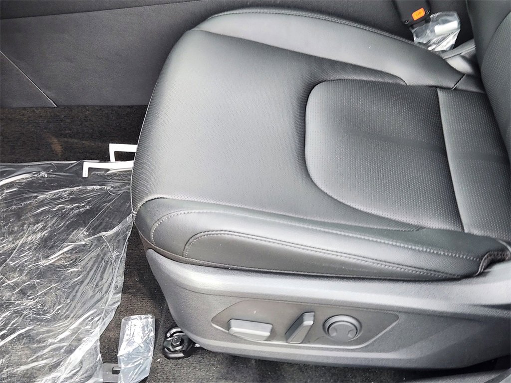 New 2026 Kia Sportage SX image 8