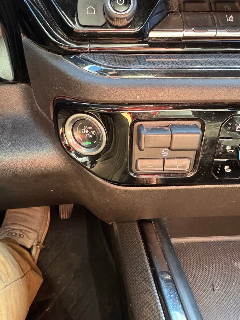 Used 2024 Chevrolet Silverado 2500 ZR2 w/ Technology Package image 23