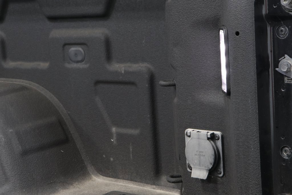 Used 2023 Chevrolet Silverado 1500 Custom image 33