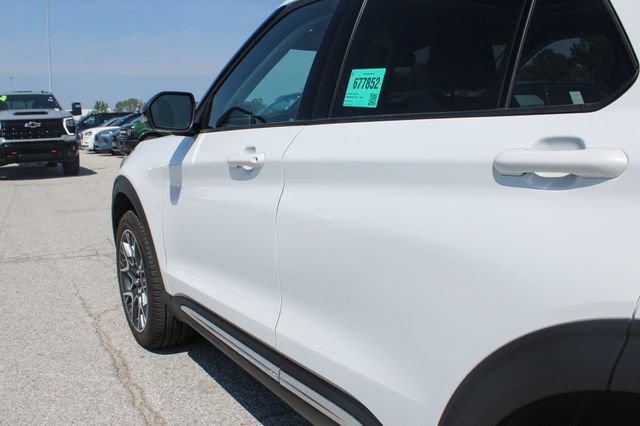 Used 2025 Ford Explorer Platinum w/ Ultimate Package AWD/4WD image 46