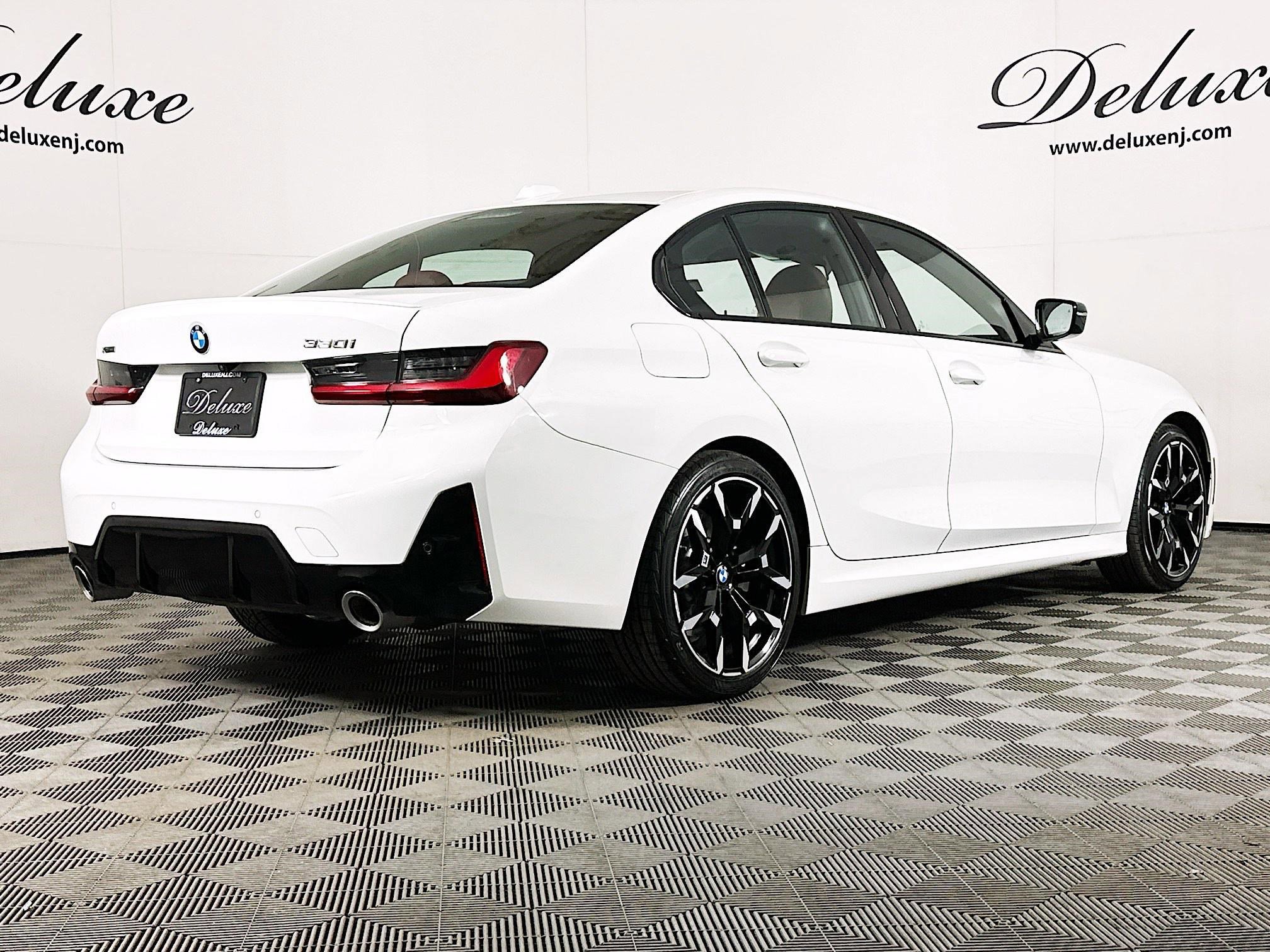 Used 2025 BMW 330i xDrive Sedan w/ M Sport Package image 6