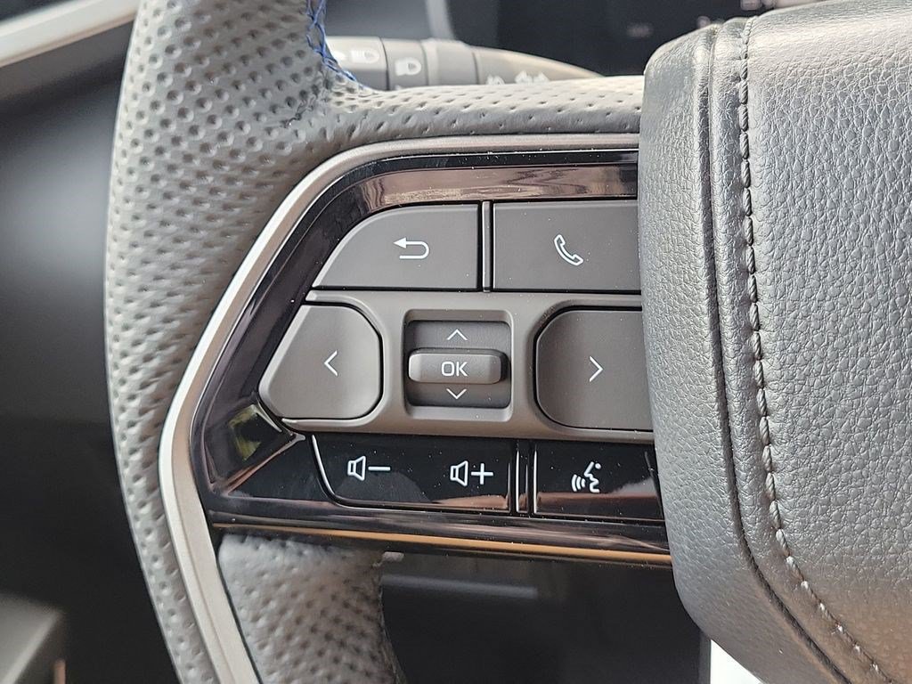 New 2026 Toyota Tundra Platinum AWD/4WD image 9
