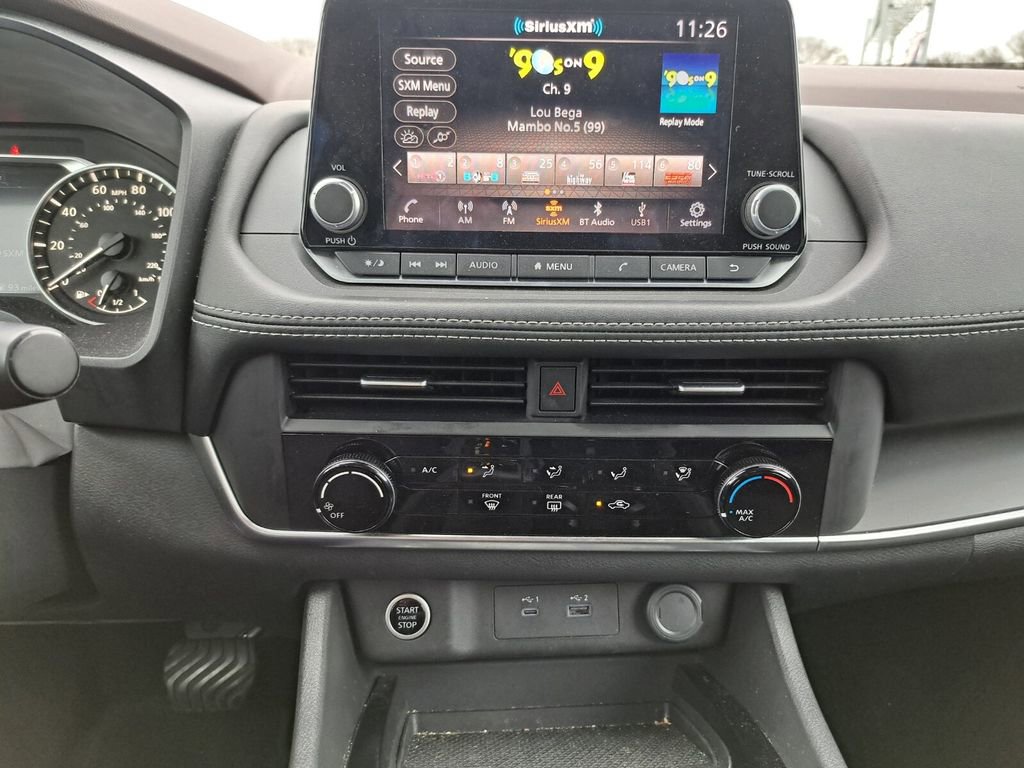 Used 2023 Nissan Rogue S image 15