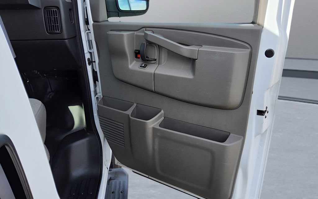 Used 2023 Chevrolet Express 3500 LS RWD image 33