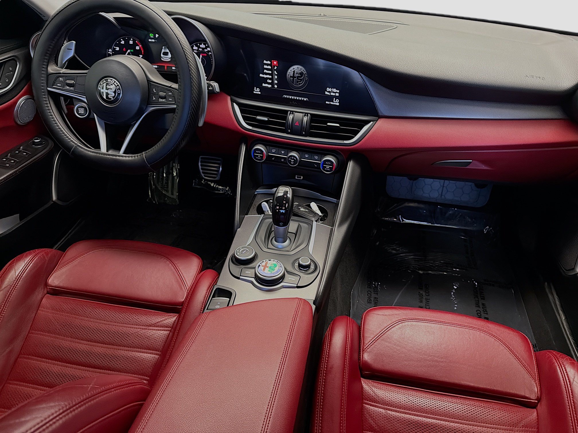 Used 2017 Alfa Romeo Giulia Ti w/ TI 19" Sport Package RWD image 12