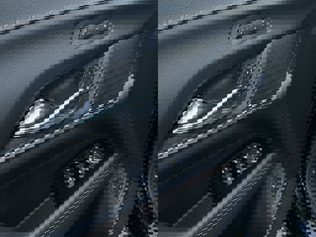 Certified 2025 Cadillac CT4 Sport w/ Climate Package image 18