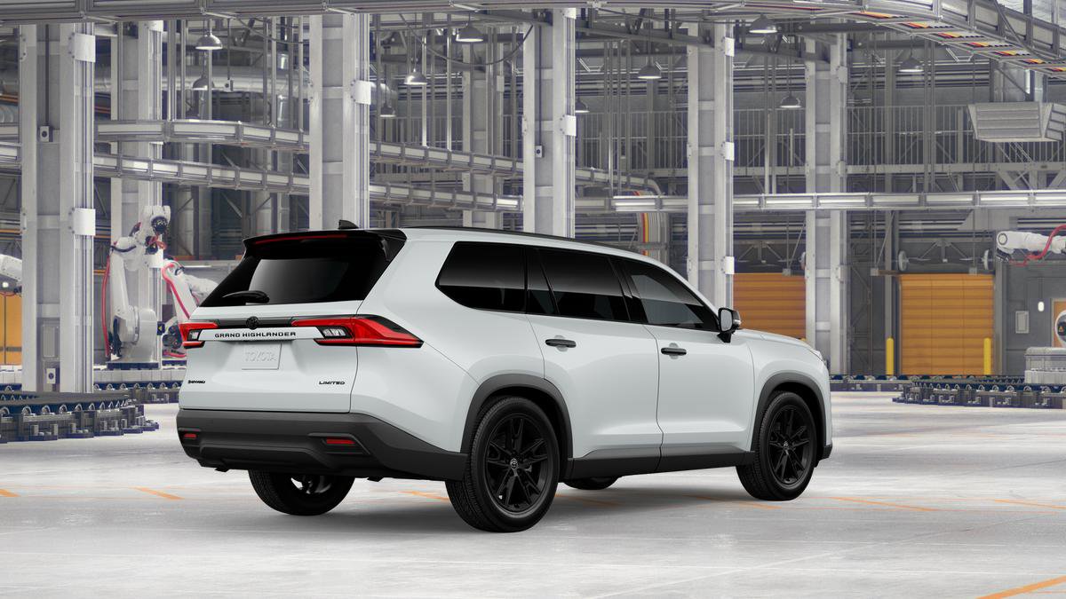 New 2026 Toyota Grand Highlander Nightshade image 12