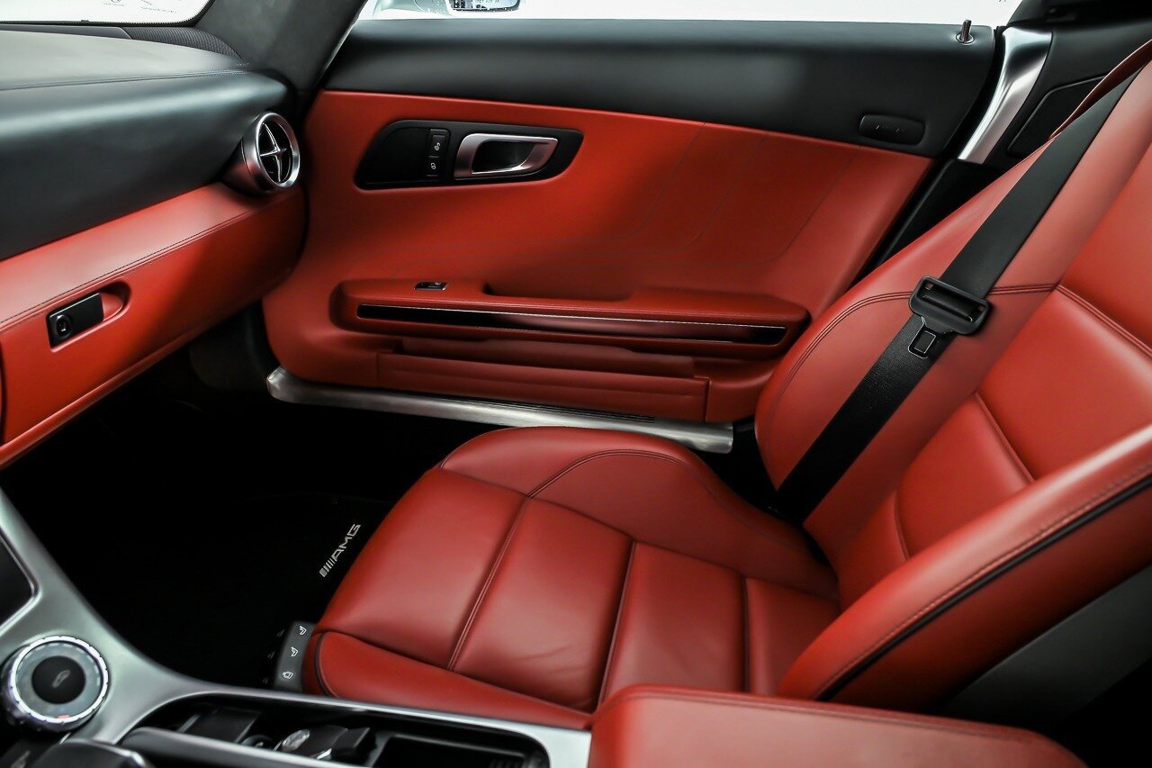 Used 2012 Mercedes-Benz SLS AMG Roadster image 40