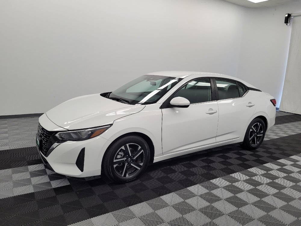 Used 2024 Nissan Sentra SV FWD image 2