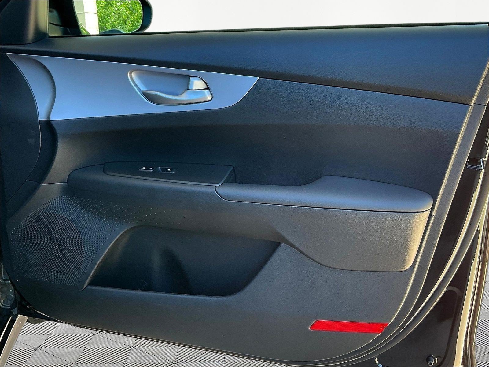 Used 2024 Kia Forte LXS w/ LXS Technology Package FWD image 26