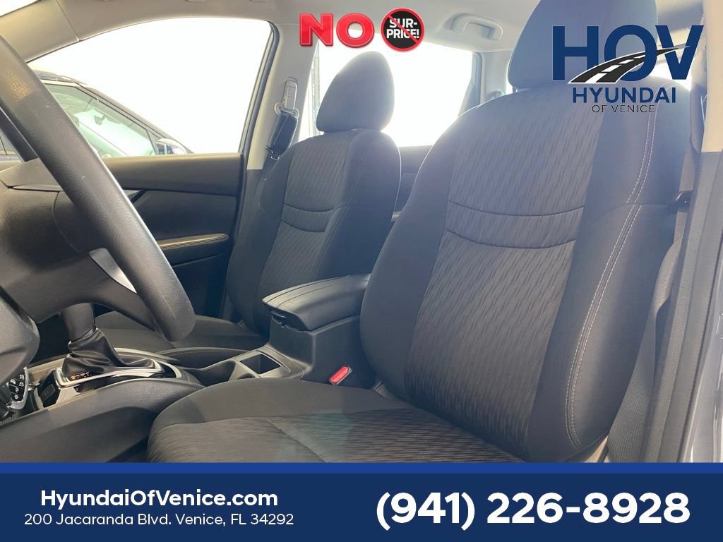 Used 2017 Nissan Rogue S FWD image 17