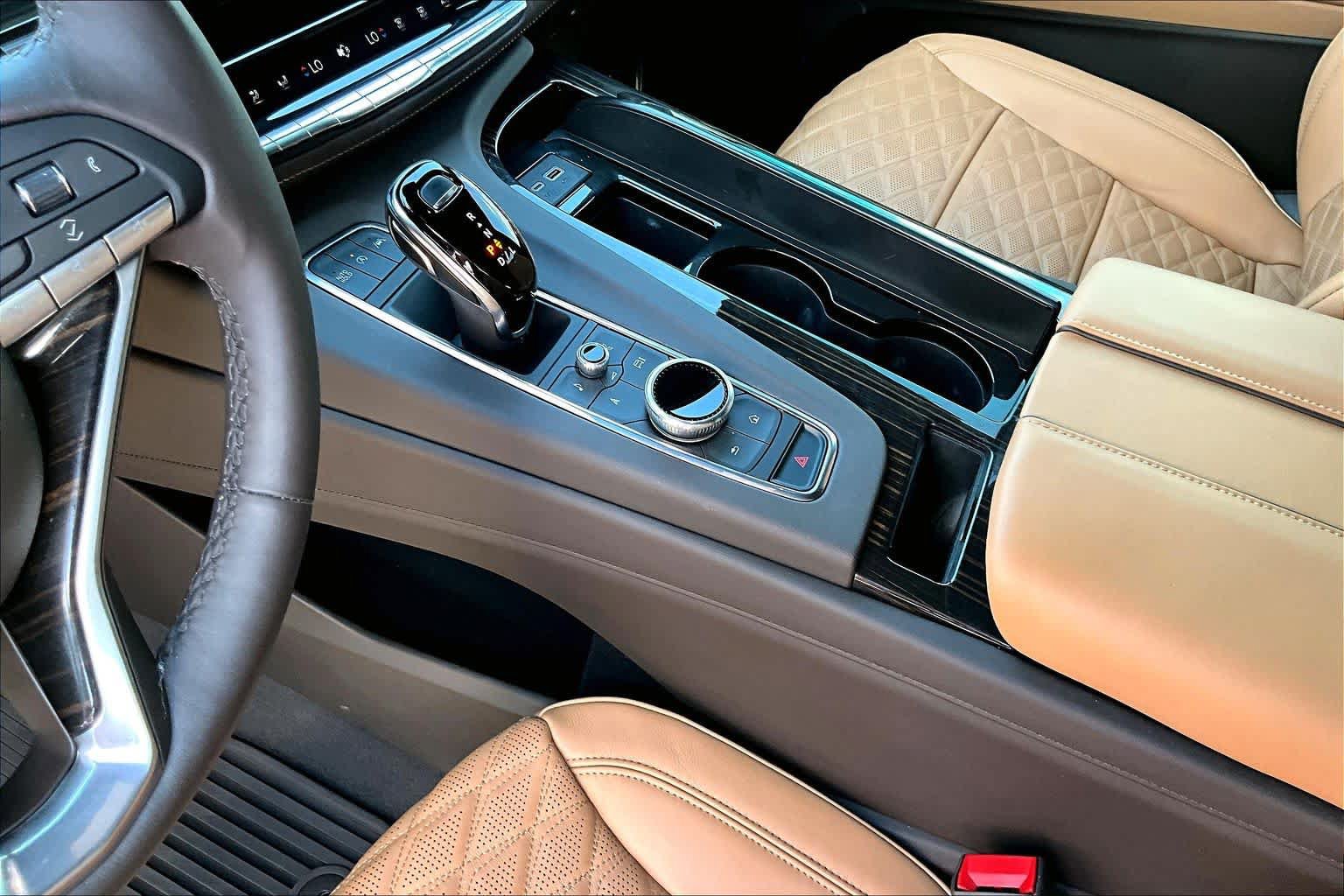 Used 2024 Cadillac Escalade Sport w/ LPO, ONYX Package AWD/4WD image 17