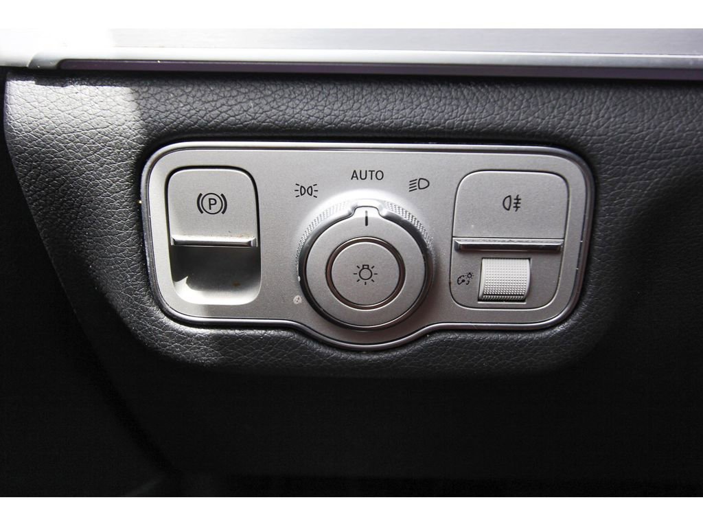 Used 2024 Mercedes-Benz GLE 450e 4MATIC image 19