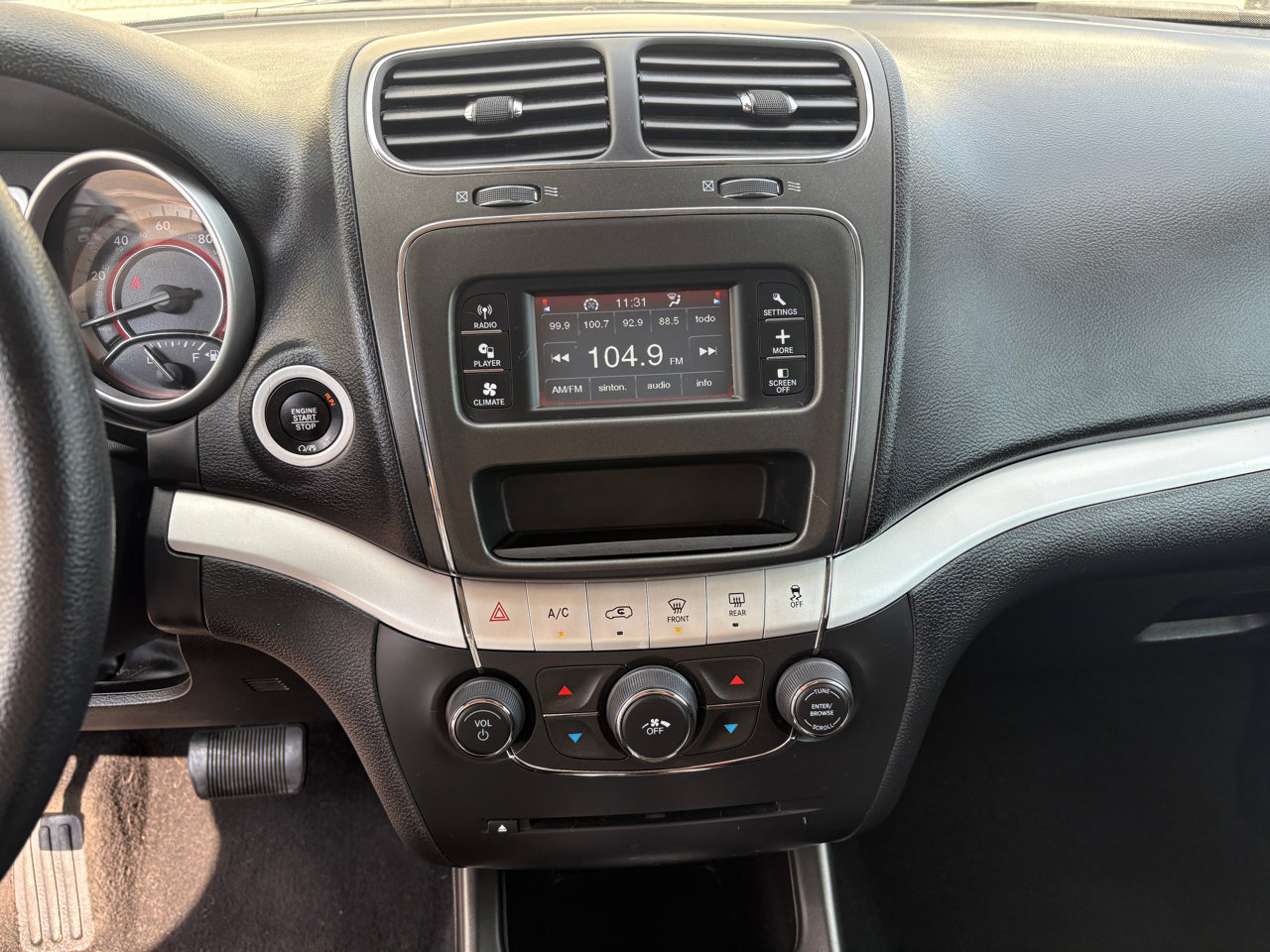 Used 2020 Dodge Journey SE image 7