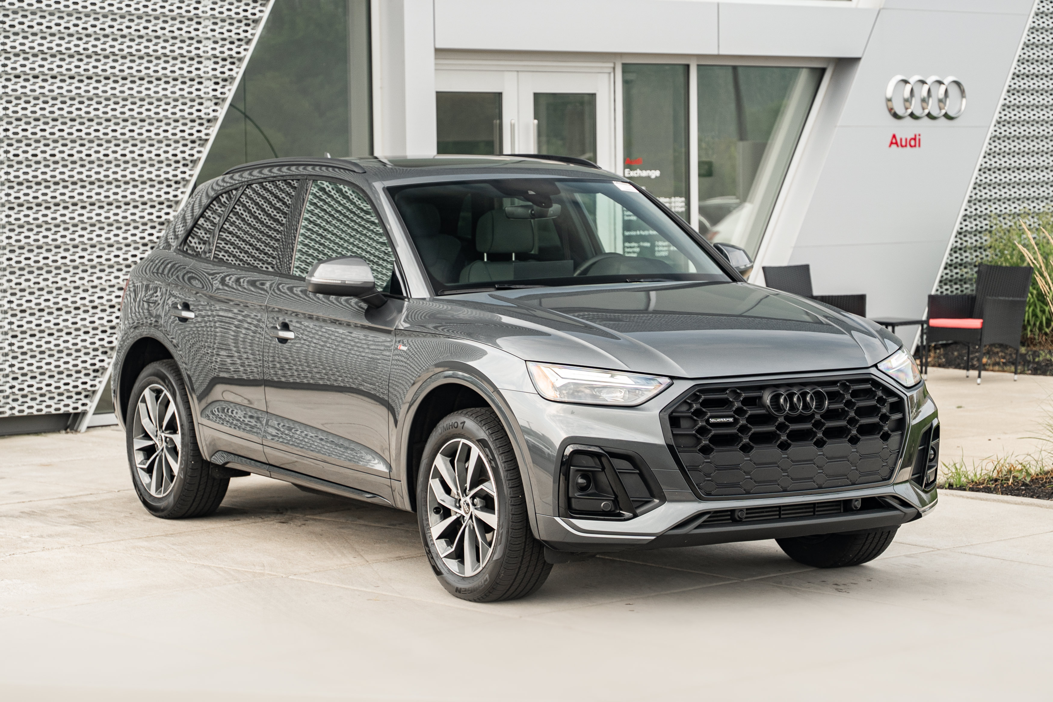 Certified 2024 Audi Q5 2.0T Premium AWD/4WD image 2