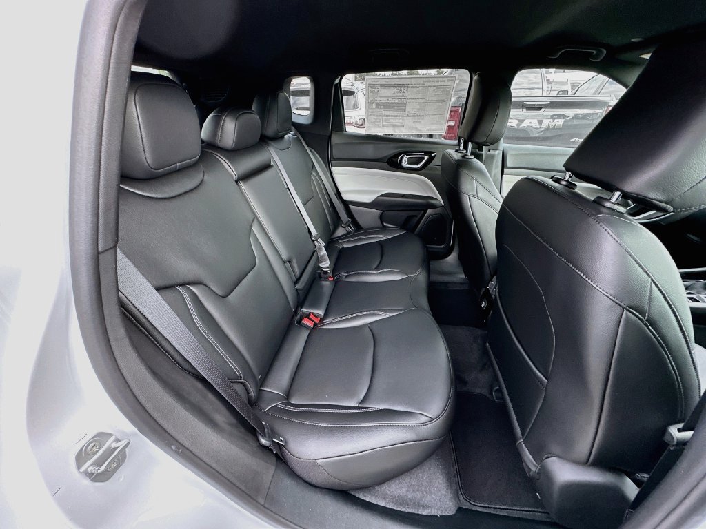 New 2026 Jeep Compass Limited AWD/4WD image 33