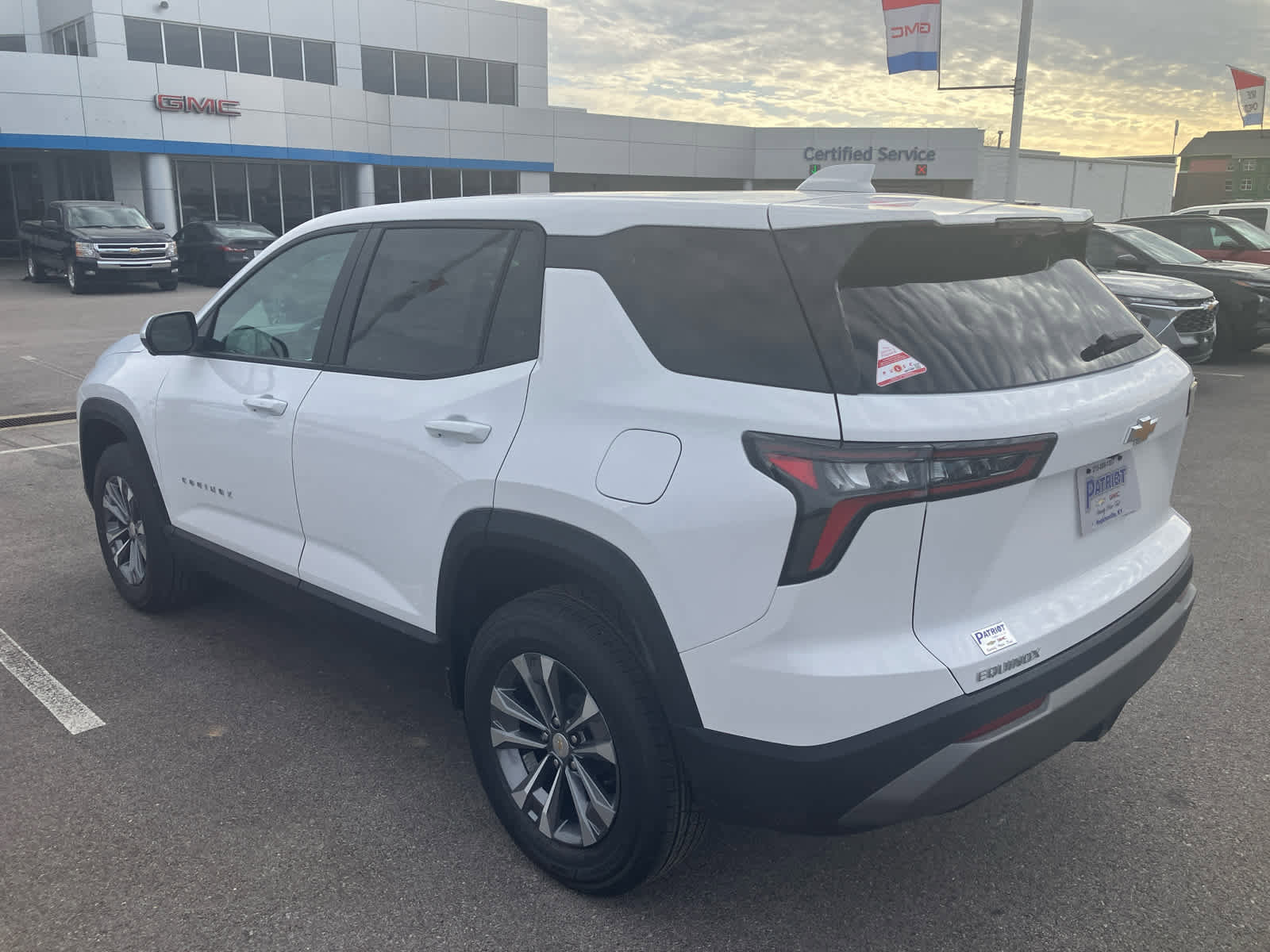 New 2026 Chevrolet Equinox LT w/ Convenience Package II image 8