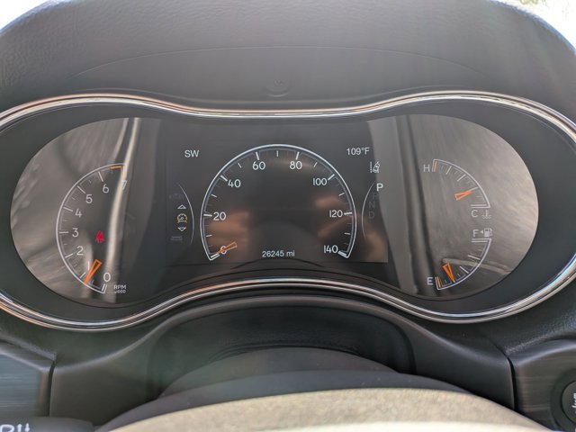 Used 2020 Jeep Grand Cherokee Altitude AWD/4WD image 14