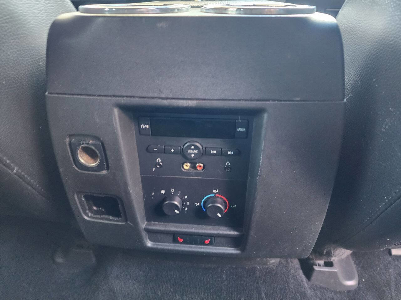 Used 2013 Ford Expedition Limited image 26