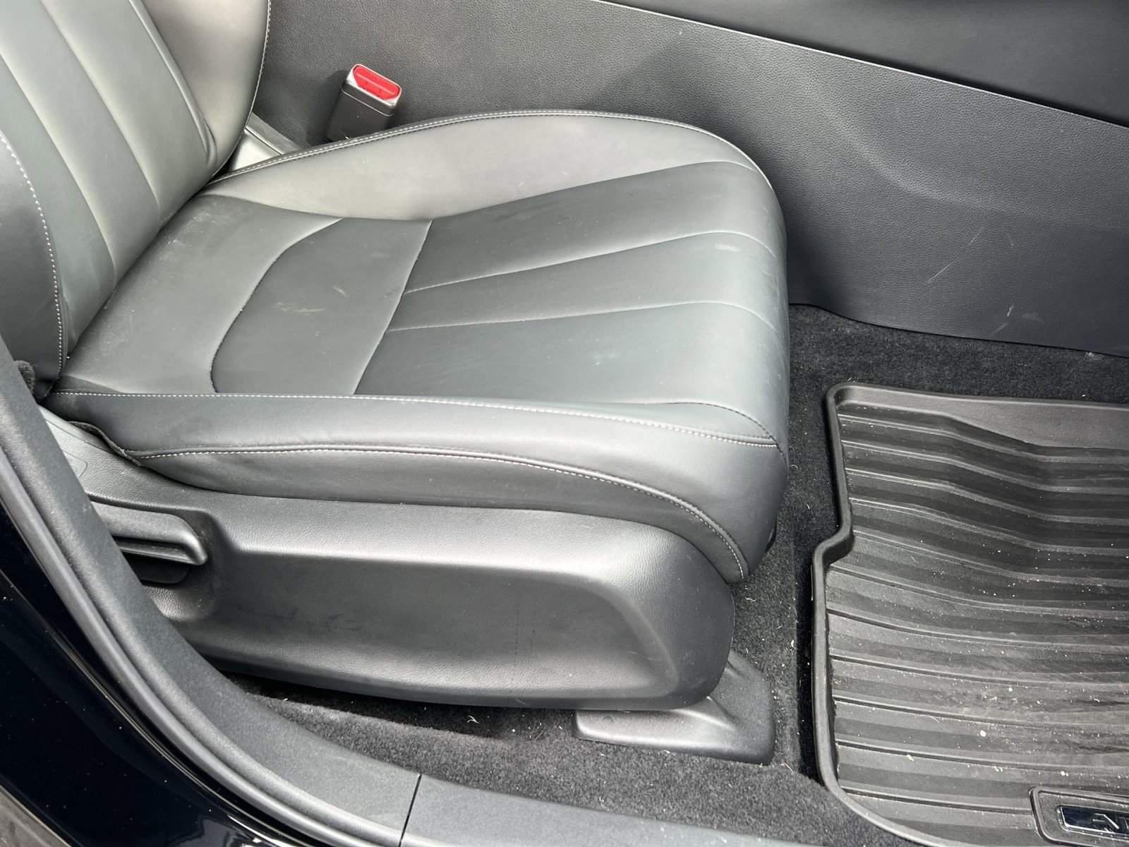 Used 2025 Acura ADX FWD image 31