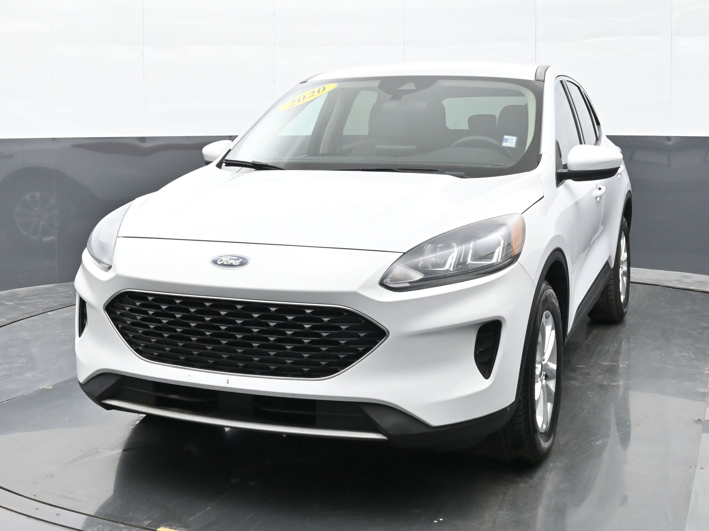 Used 2020 Ford Escape SE image 7