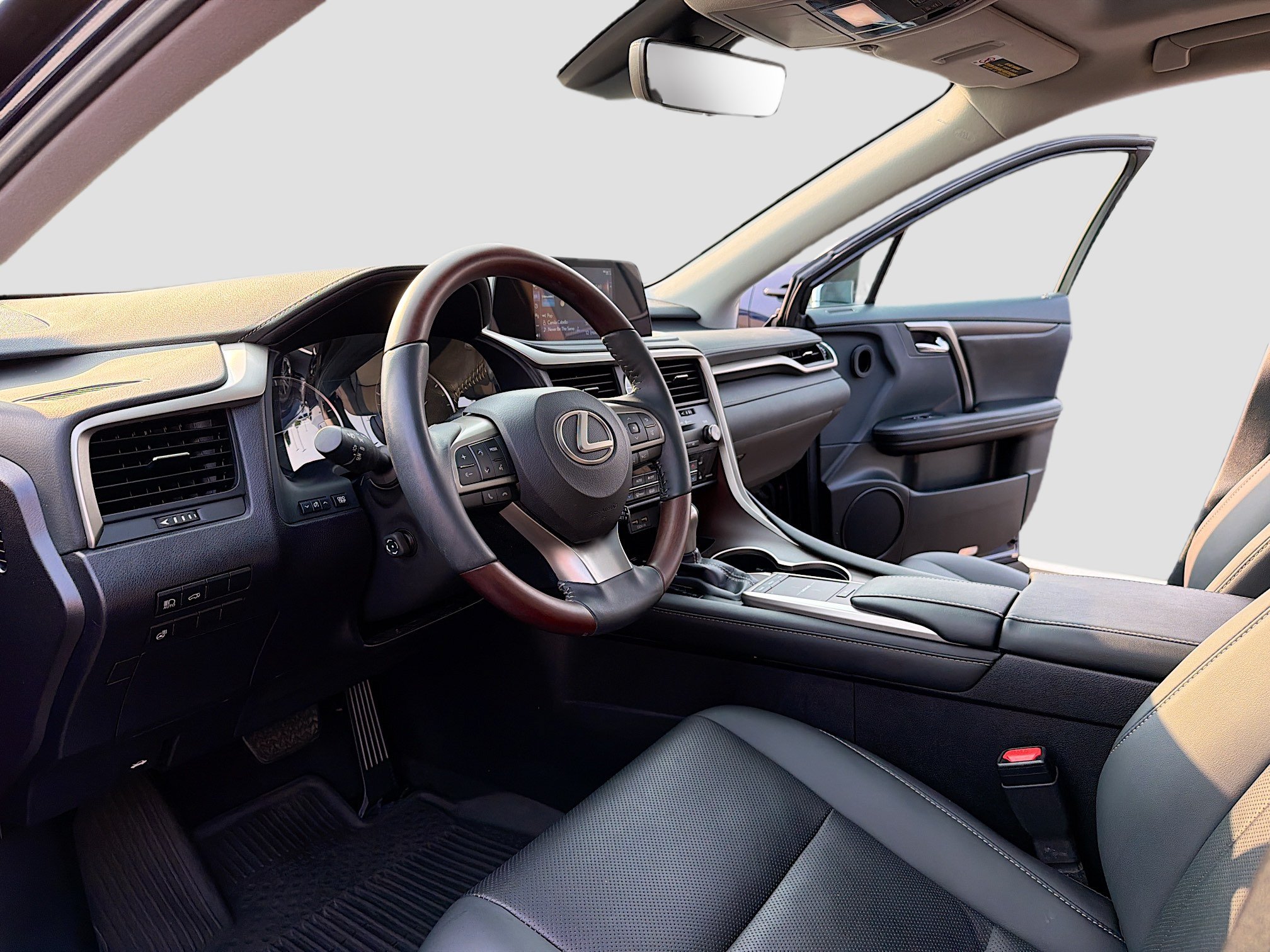 Used 2022 Lexus RX 350 AWD w/ Premium Package image 4