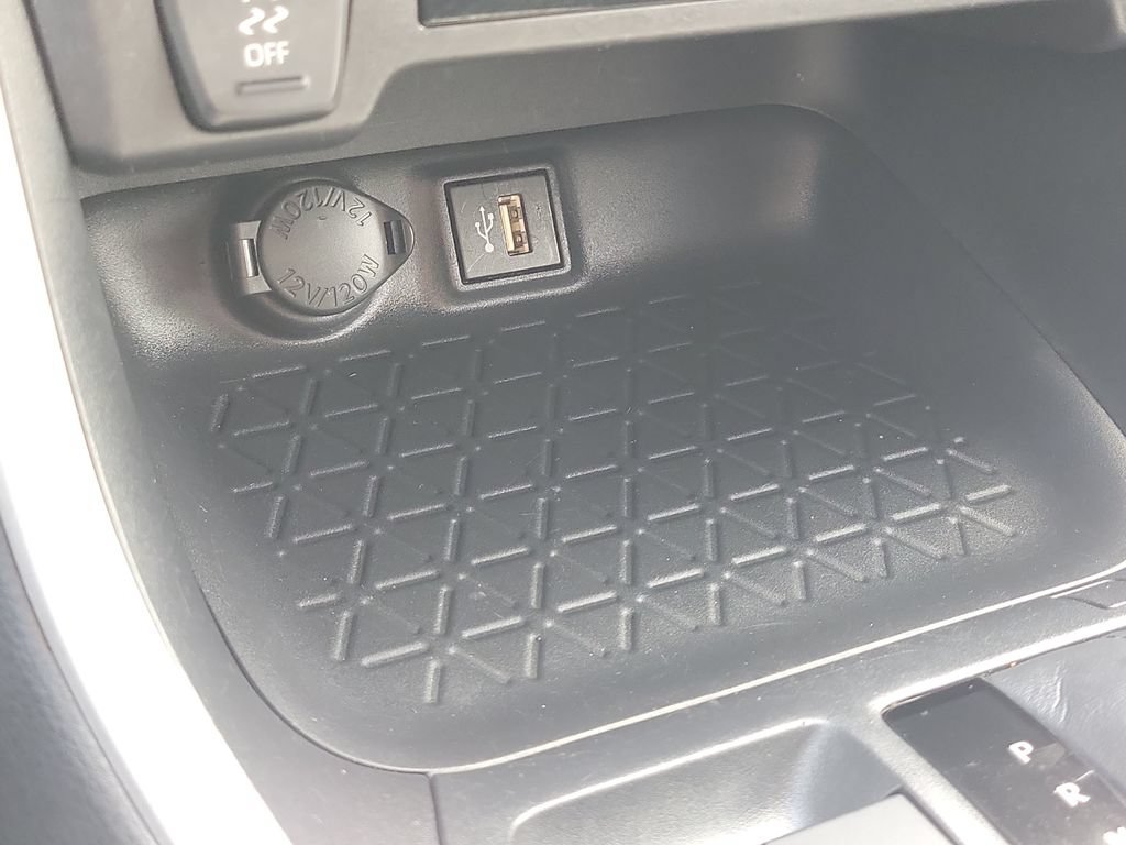 Certified 2025 Toyota RAV4 LE AWD/4WD image 17