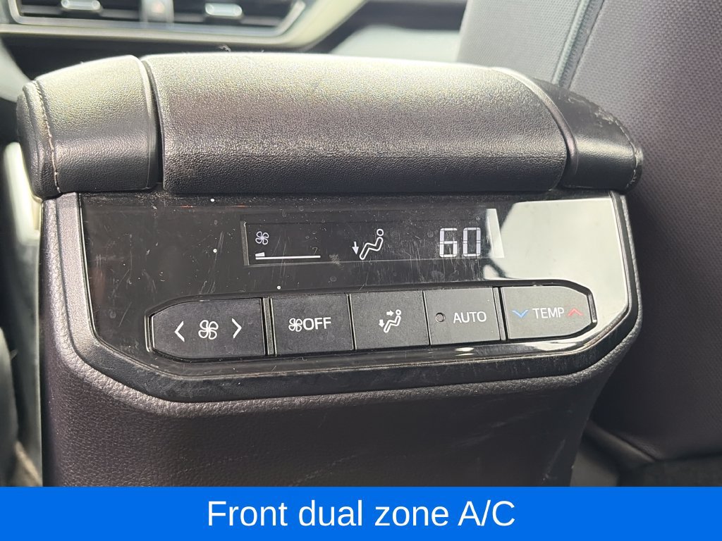 Used 2023 Toyota Highlander L FWD image 11