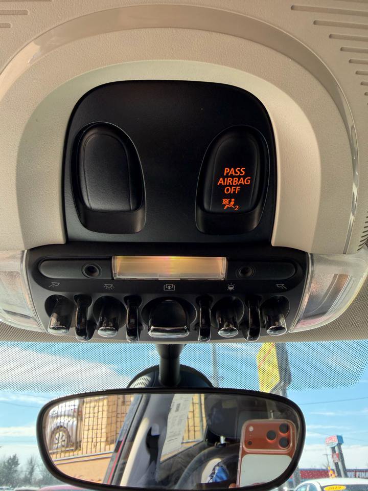 Used 2016 MINI Cooper 4-Door Hardtop image 15